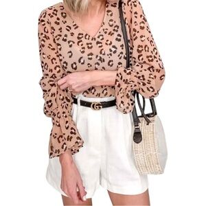 A New Day Leopard Print Blouse Womens Medium NWT V-Neck Ruffle Sleeve